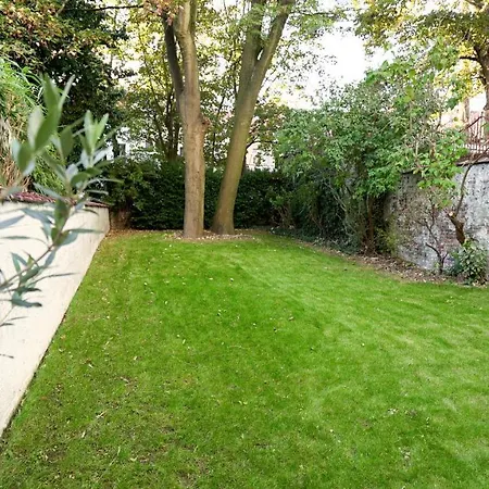 Maison Serafino Bed & Breakfast Brussels