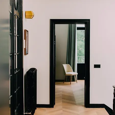 Bed & Breakfast Maison Serafino 3*