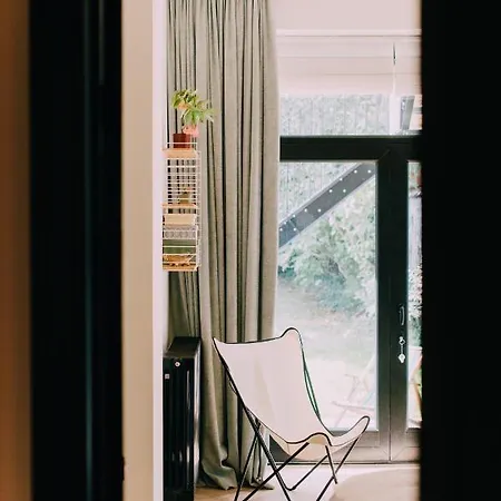 Bed & Breakfast Maison Serafino Brussels